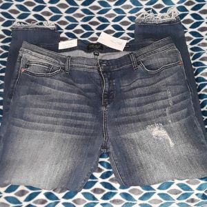 Distressed skinny jeans